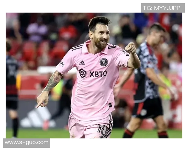 足球明星发型大赏各类风格尽在其中让你一睹风采 足球明星发型大赏各类风格尽在其中让你一睹风采