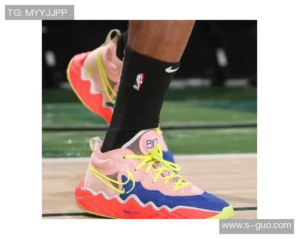 足球明星们的鞋子背后秘密揭秘及他们的选择标准分析 足球明星们的鞋子背后秘密揭秘及他们的选择标准分析