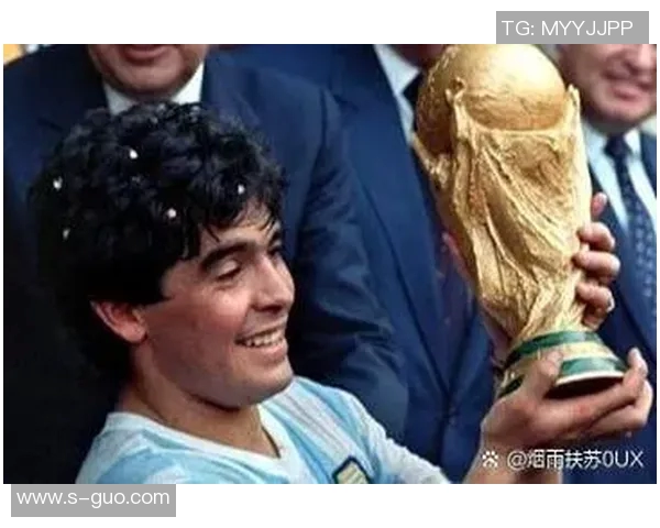 世界足球明星离世的悲痛时刻回顾与影响分析 世界足球明星离世的悲痛时刻回顾与影响分析