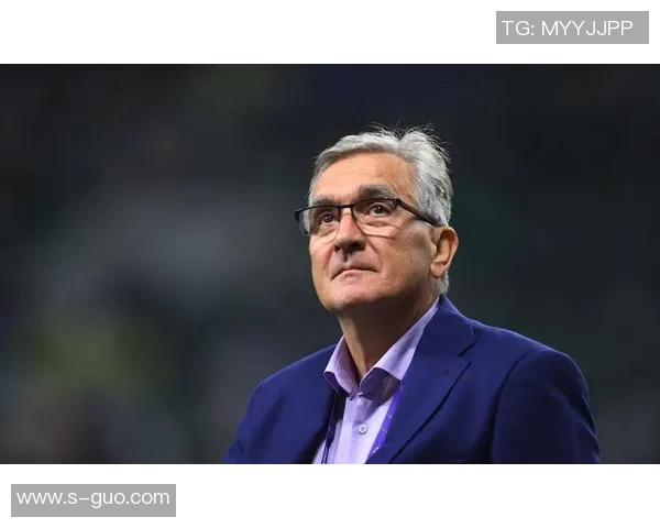 回顾伊朗足球辉煌历史的前明星球员名单及其珍贵照片展示