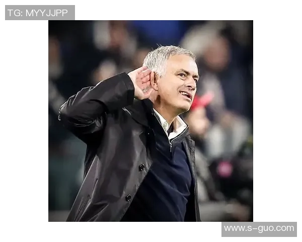 长得像猿人的足球明星如何在绿茵场上展现非凡才华与魅力