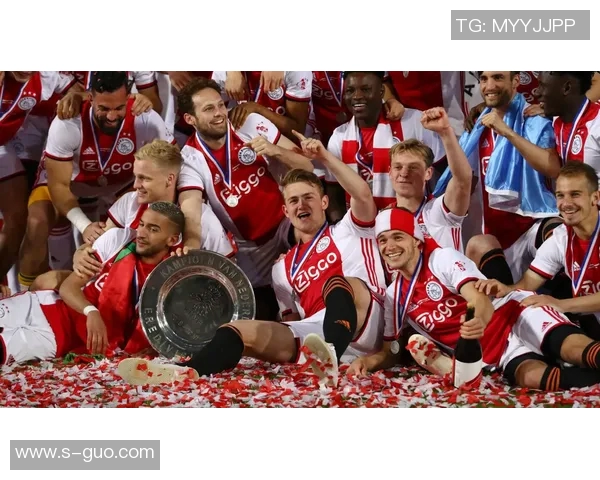 格拉夫下与埃青年激战正酣精彩瞬间回顾与赛后分析 格拉夫下与埃青年激战正酣精彩瞬间回顾与赛后分析